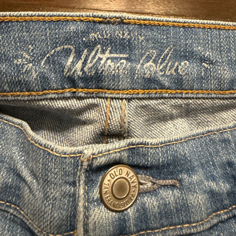 W 6 Regular - Old Navy Ultra Blue Straight Leg Jeans